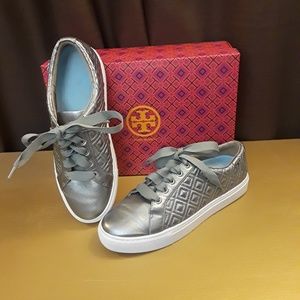 Tory Burch lace up sneaker